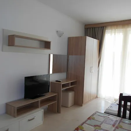 Crystal Ii Apartment *
