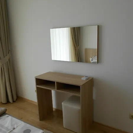 Crystal Ii Apartment *